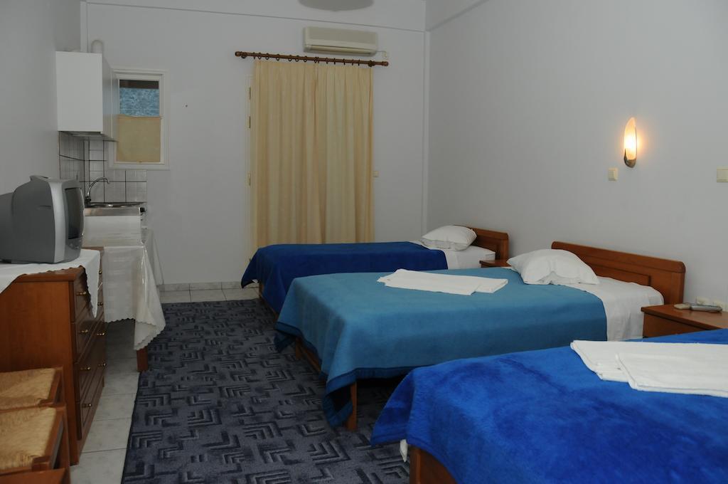 Costa-Rini Hotel Леонидион Экстерьер фото